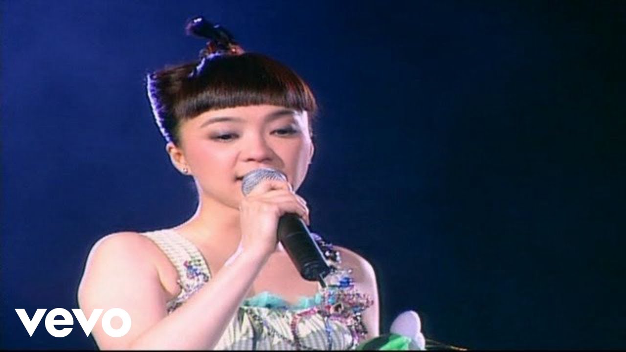 陳慧嫻 - 《與淚抱擁》(2003 Live)