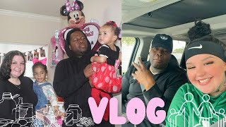 *COME TAKE A TRIP TO THE STORE WITH US* (VLOG**) LIKE,COMMENT,SUBSCRIBE HIT THAT NOTIFICATION BELL🔔
