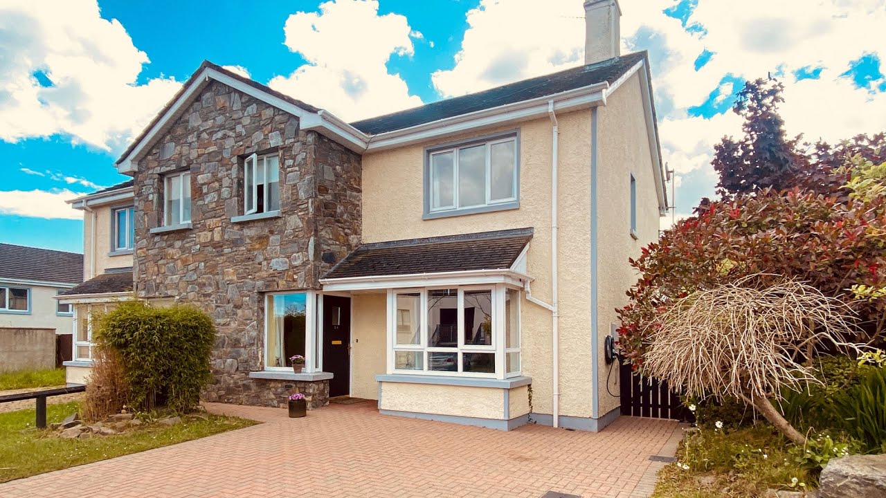 3 BED SEMI DETACHED MORE THAN MEETS THE EYE House for Sale Carlingford 34 Cuchulainn