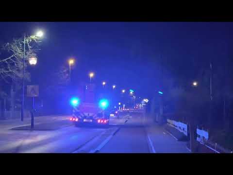 [26-12-21] Uitruk brandweer Elburg hoogwerker 06-6951 PRIO 1 schoorsteenbrand Vredenburglaan Epe.