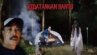 CAMPING HOROR : TENGAH MALAM ADA PEREMPUAN NANGIS LEWAT DI JALAN .FIX SETAN