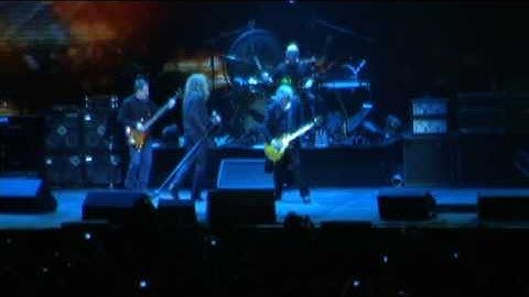 Led Zeppelin - Ramble On Live at the O2 Arena Reunion Concert