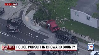 Police chase ends in crash in Broward Content
