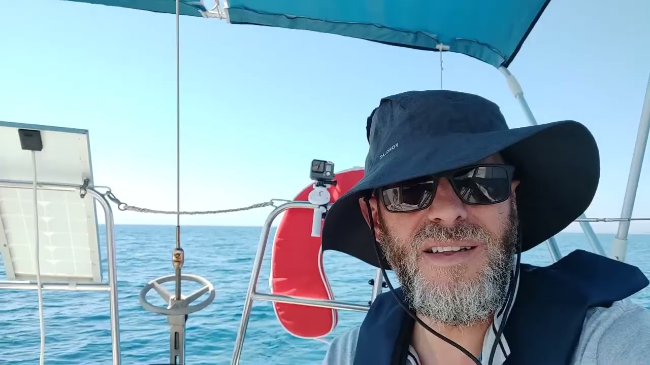 Sagittaire : Envoi et affalage du spi. Une belle nav en prime.