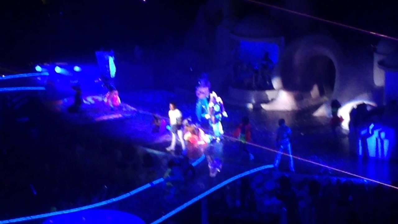 Lady Gaga Swine artRAVE The Artpop Ball Chicago