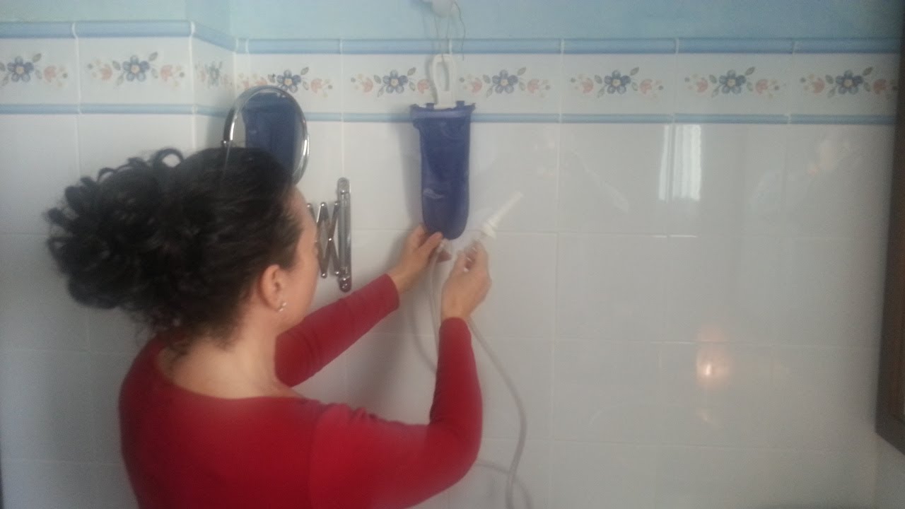 como poner un enema en casa