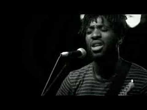 (+) Bloc Party - Banquet