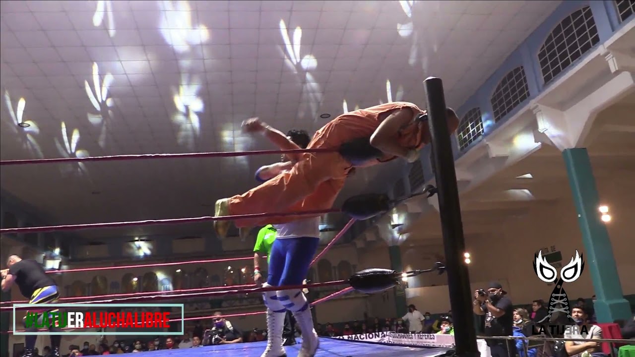 Xibalba, Colombiano y Ricky Santana Vs Hondureño I, Hondureño II y Protector