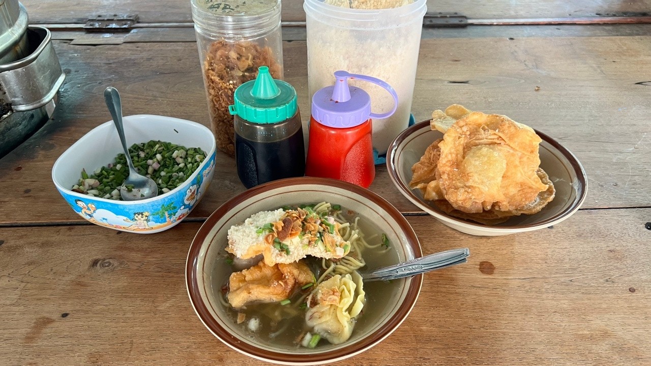 BAKSO POYA PAK ATENG KEPANJEN