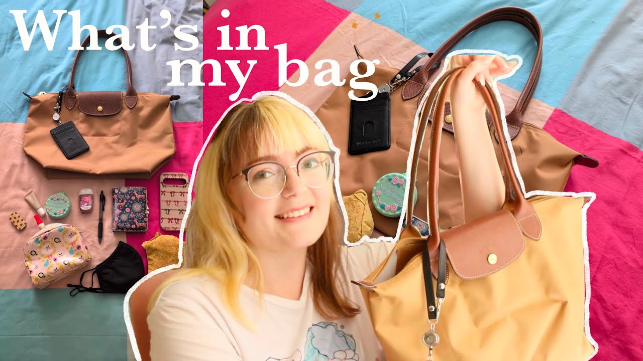 What’s in my bag (realistic)
