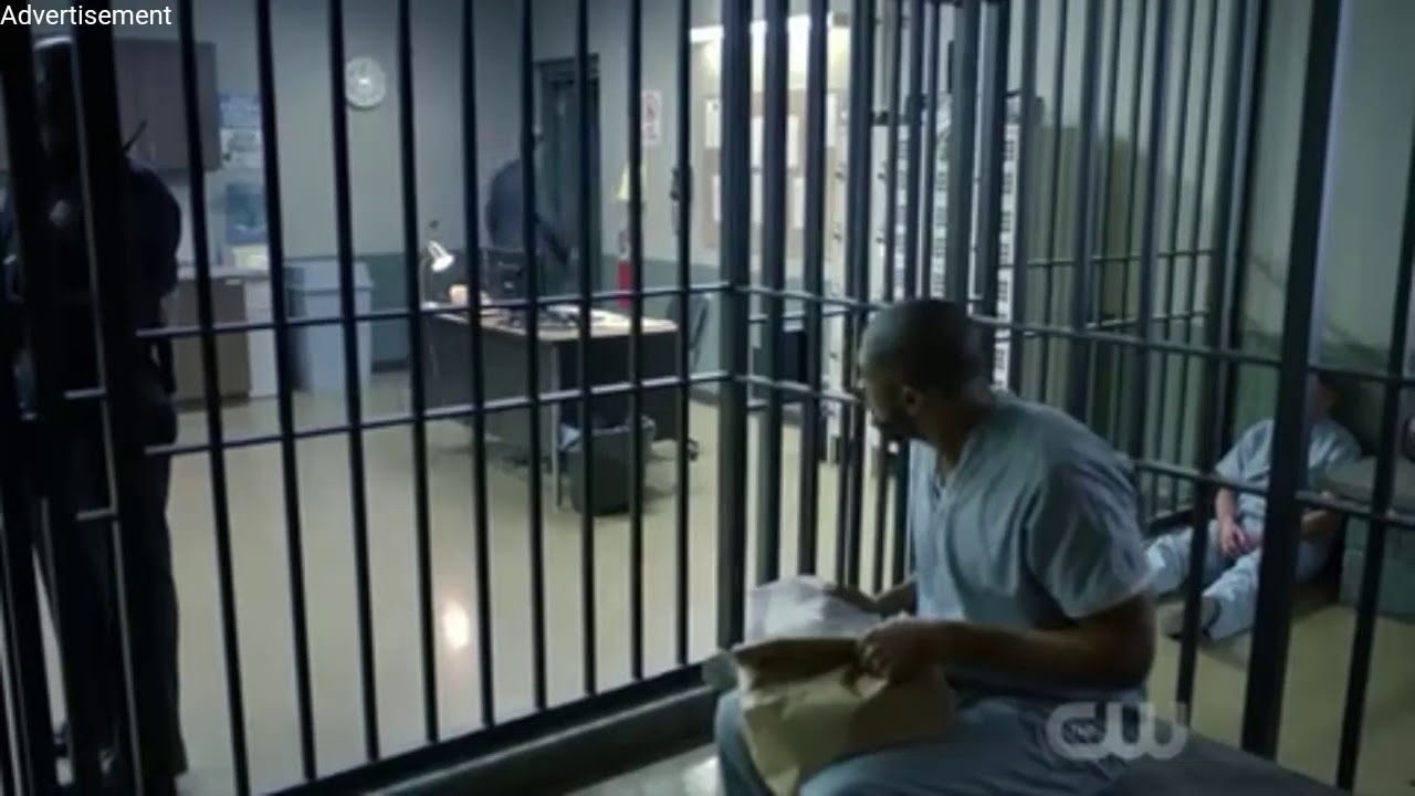 Black Lightning 1x11 Ending/Jefferson is freed from prison/Jefferson/Gambi/Henderson becomes deputy/