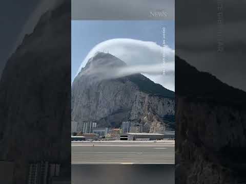Stunning 'levanter cloud' seen over Rock of Gibraltar | #shorts #timelapse