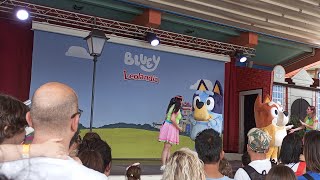 fai stretching con Bluey a Leolandia