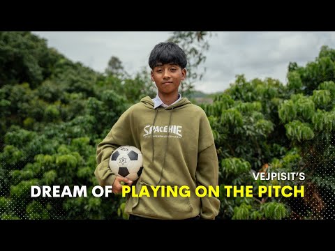 Vejpisit’s Dream of Playing on the Pitch l End Statelessness​ (Short)