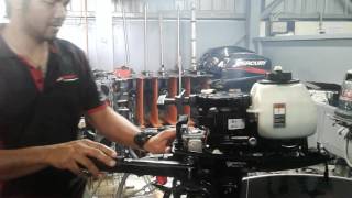 How to properly start a Mercury 5 hp two stroke outboard.