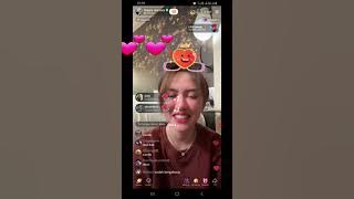 Happy Asmara live Full Senyum - Happy Asmara kasmaran?