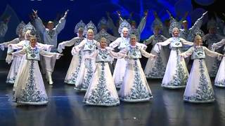 На открытии V российско-китайской культурной ярмарки выступили танцовщицы Внутренней ...