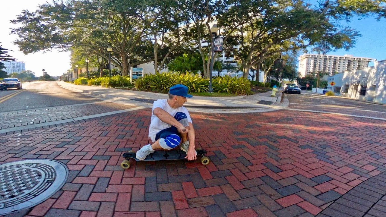 Post Thanksgiving urban longboard run through the City / Longboarding empty streets on full stomach