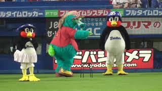 イス取りゲーム!! つば九郎vsつばみvsスラィリー 2023.09.13 プロ野球ヤクルトスワローズvs広島カープ