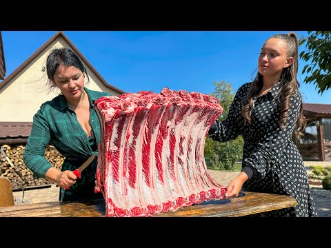 Борщ из Говяжьих Ребер на Дровах! Ароматный и Настоящий Вкус Сельской Жизни