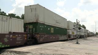 UNION PACIFIC UP GE ES44AC-H Northbound Intermodal Container Train Net Worth