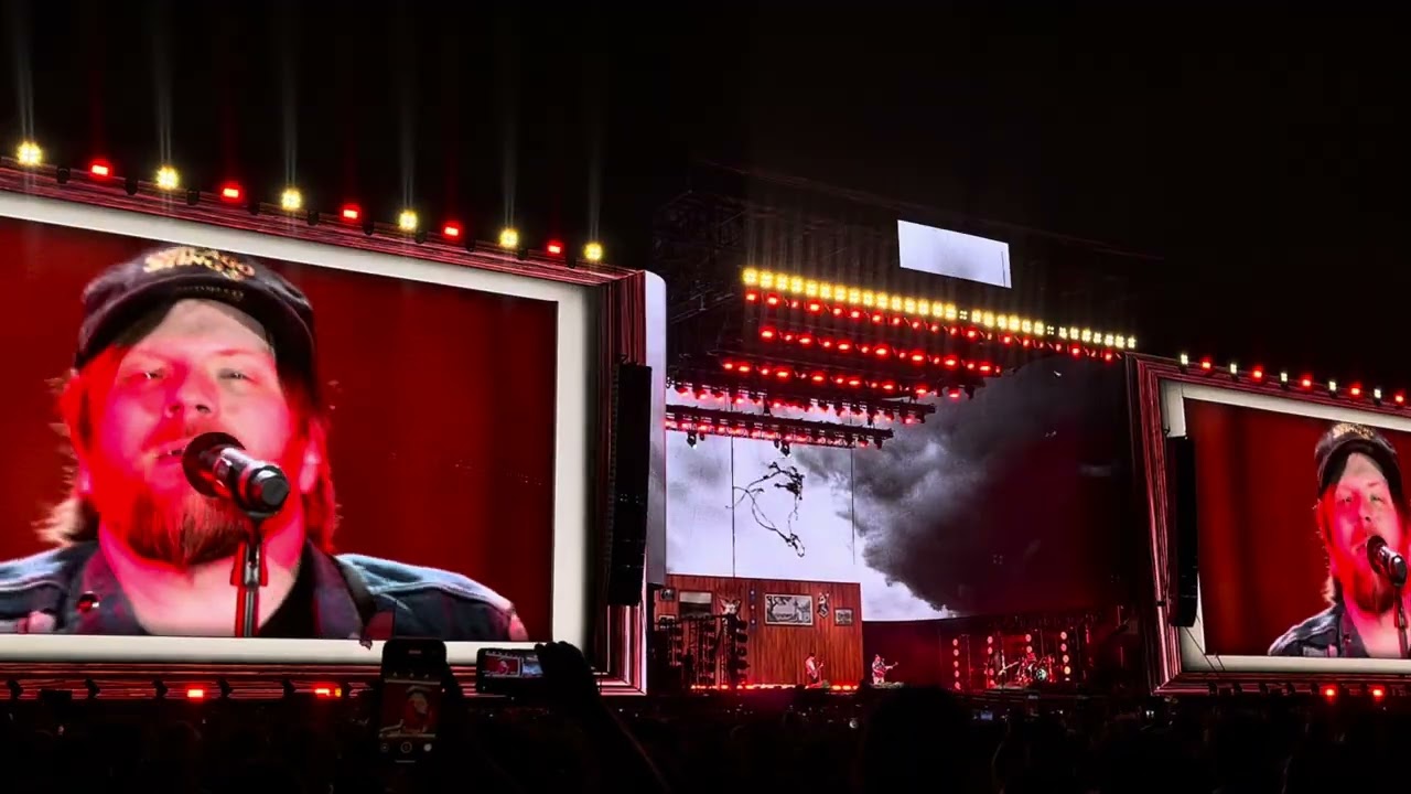 Sugar, We’re Goin Down - Fall Out Boy Live Tecate Pal Norte 2025