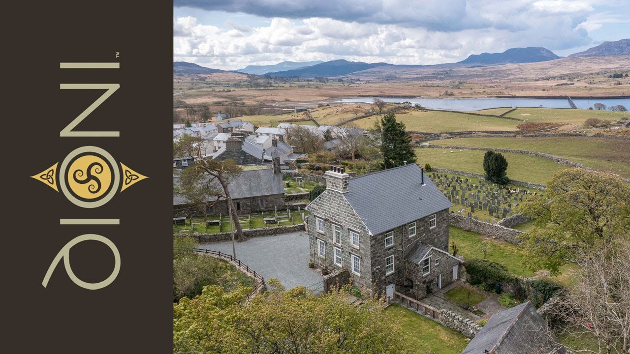 Впечатляющая недвижимость у подножия гор Риног | Rheithordy