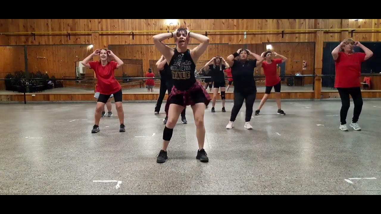 Cazzu.  QUE HABLEN LO QUE QUIERAN. Zumba FITNESS 💃.  