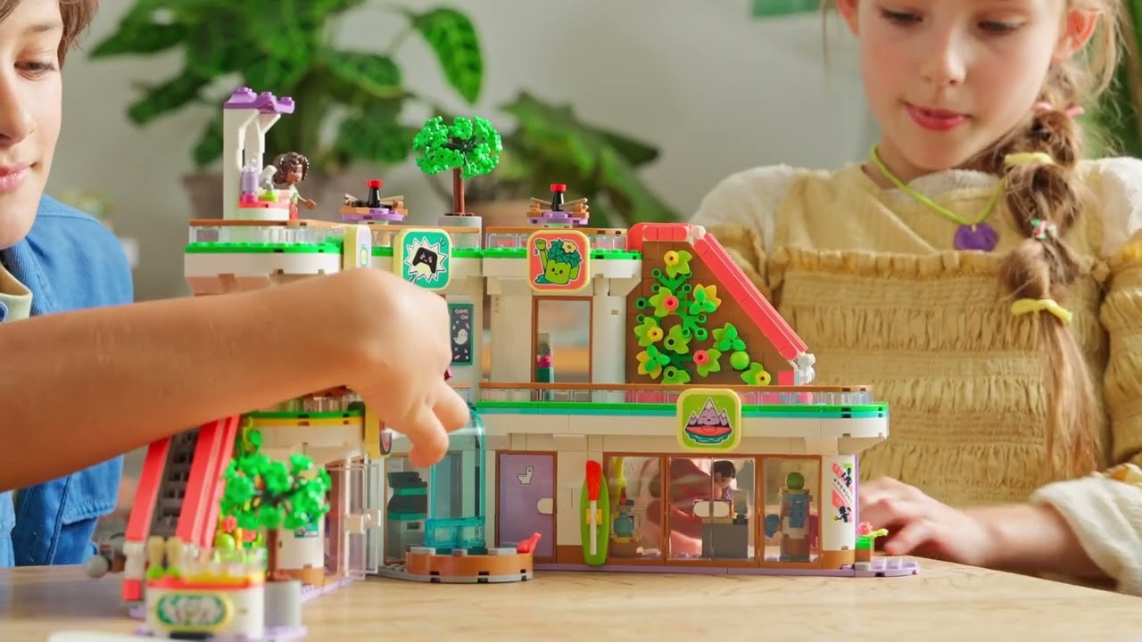 42604 - LEGO Friends Heartlake City Shopping Mall - YouTube
