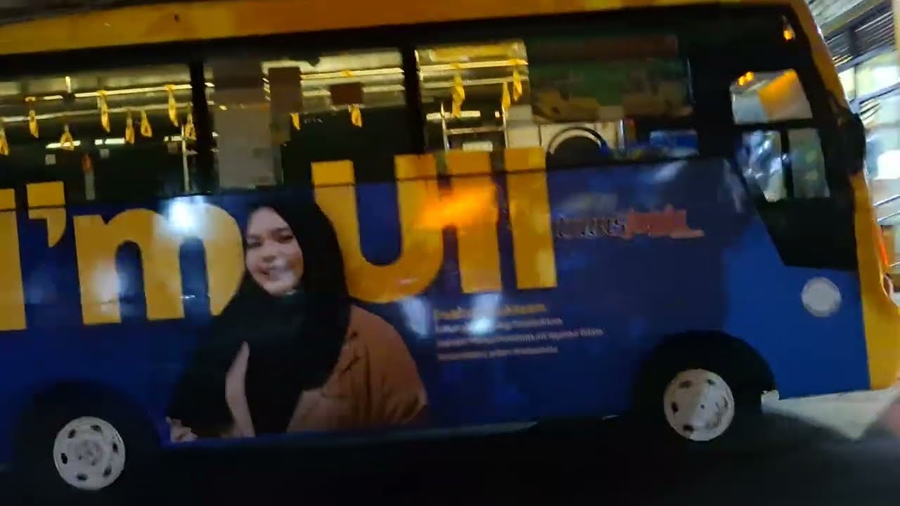 PART 12. MELIHAT BUS TRANS JOGJA DI BANDARA ADISUTJIPTO