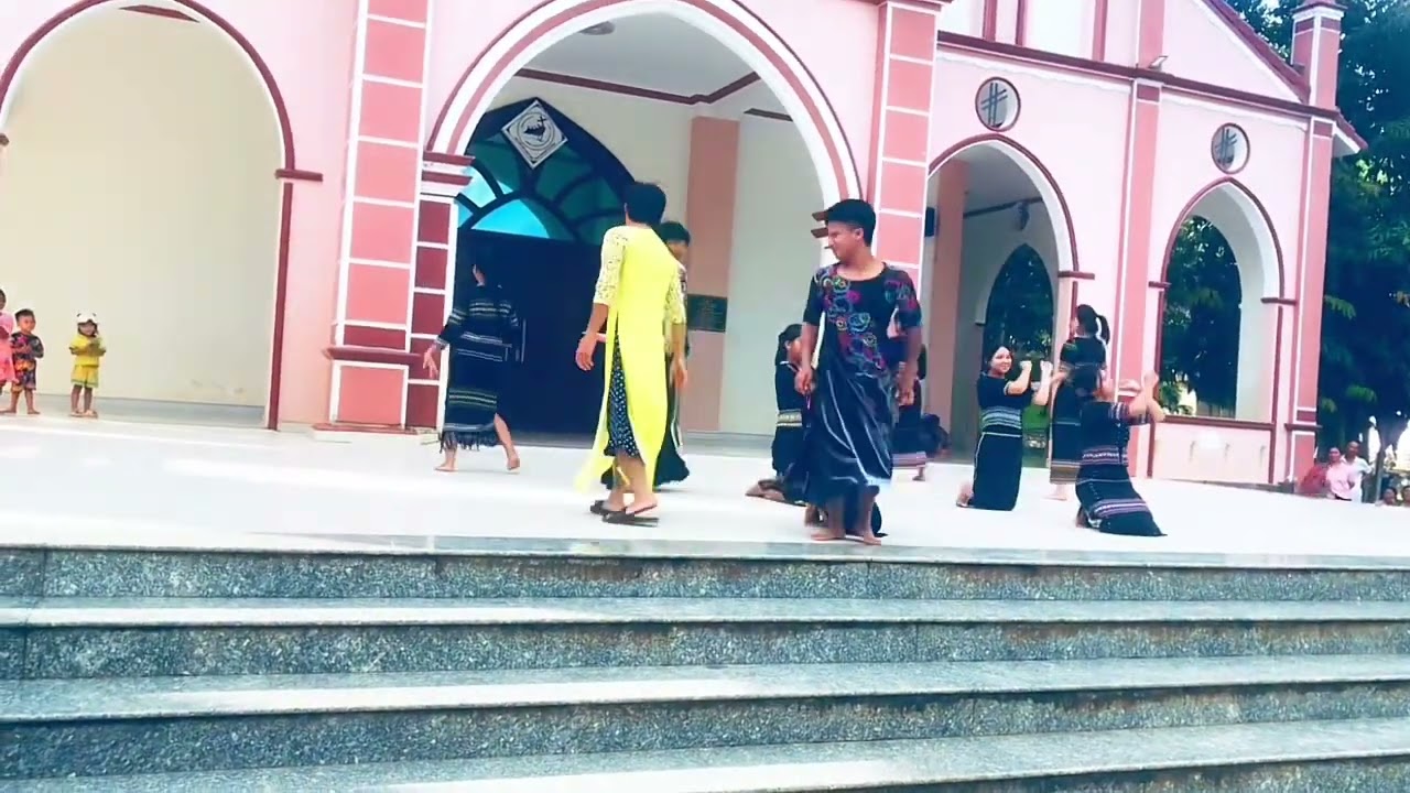 Suối Reo Trên Ngàn ( Múa Tây Nguyên) tại (giáo xứ Đắk Kơ Đem)