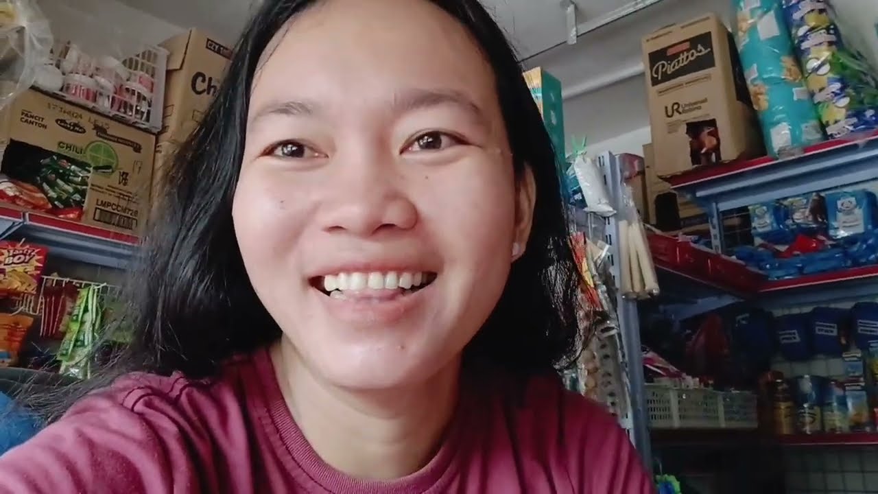 Tindahan ni Yvonne tanghali na nag bubukas 10am to 10pm May benta parin kaya?