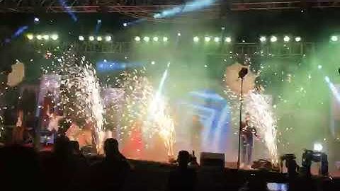 Heads Swing Cold Fireworks Machine With DMX control Dancing Pyro Wiper rotating Machine(9716965251)