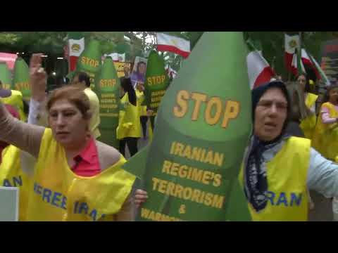 Iranian American community in front of UN,"Rouhani is not representing Iranian people"