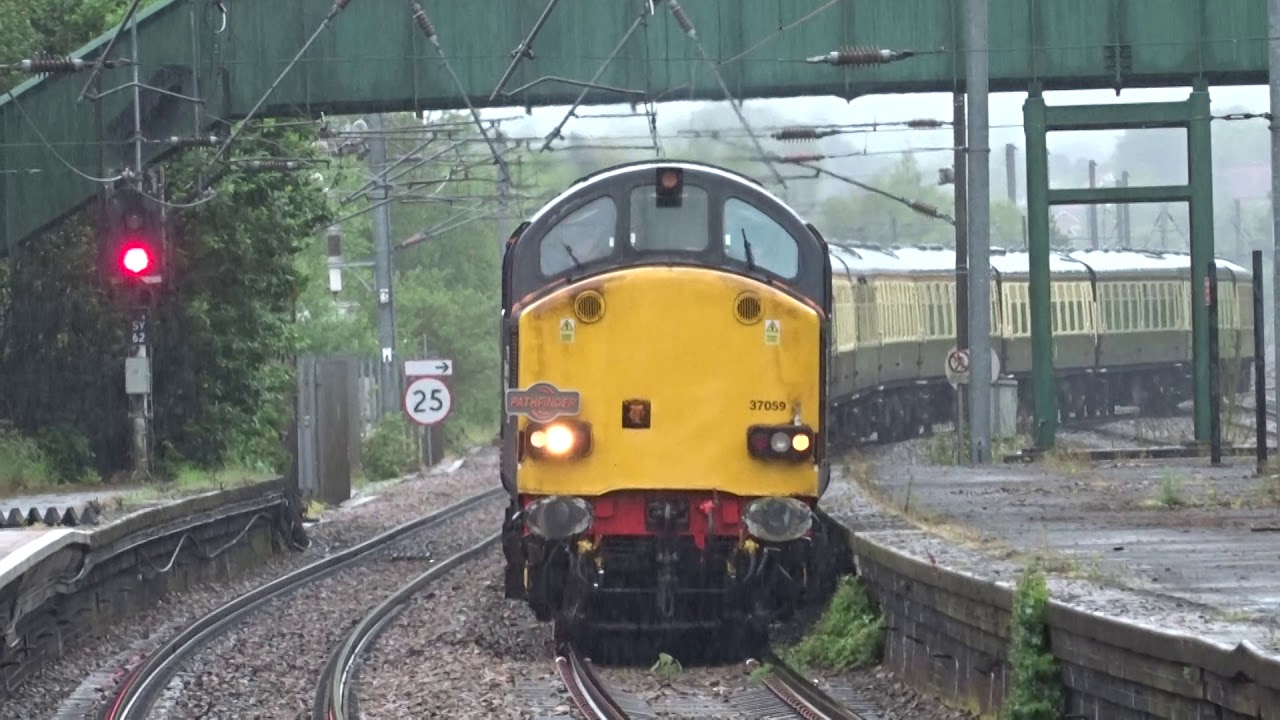 The Yorkshire Explorer DRS 37059+37038 1Z72