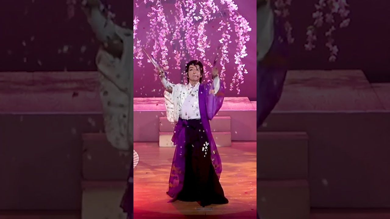 この扇子技…🫢 #shorts #新舞踊 #大衆演劇 #舞踊 - YouTube