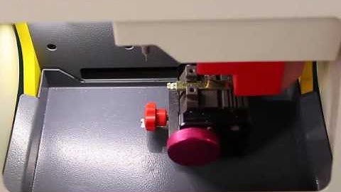 SEC-E9 key cutting machine---How to cut a HON66 Honda key without original key ( InstaCode)