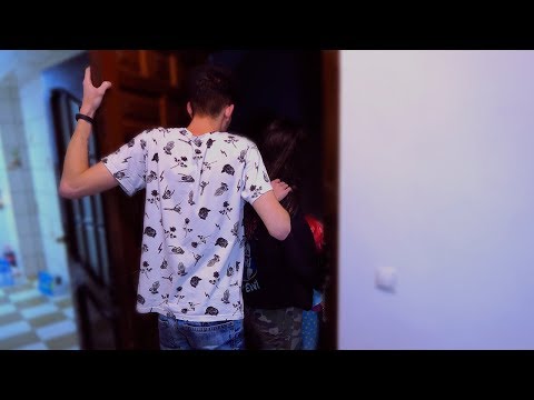 MI AMIGO ECHA DE CASA A UNA NIÃ‘A ABANDONADA | Las llaves misteriosas