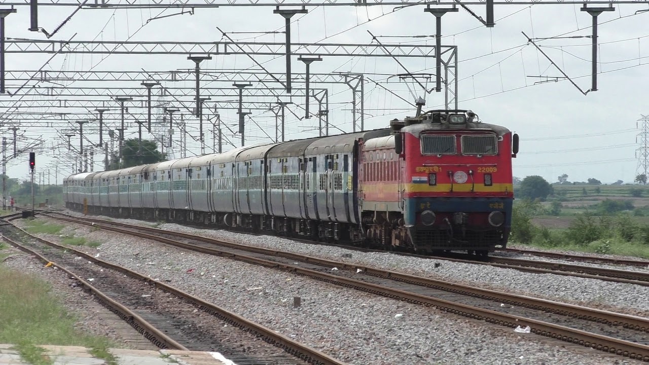 Mumbai Mail with AJJ WAP1 at speed - Indian railways