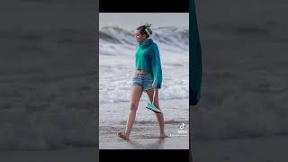 Miley Cyrus feet part 1