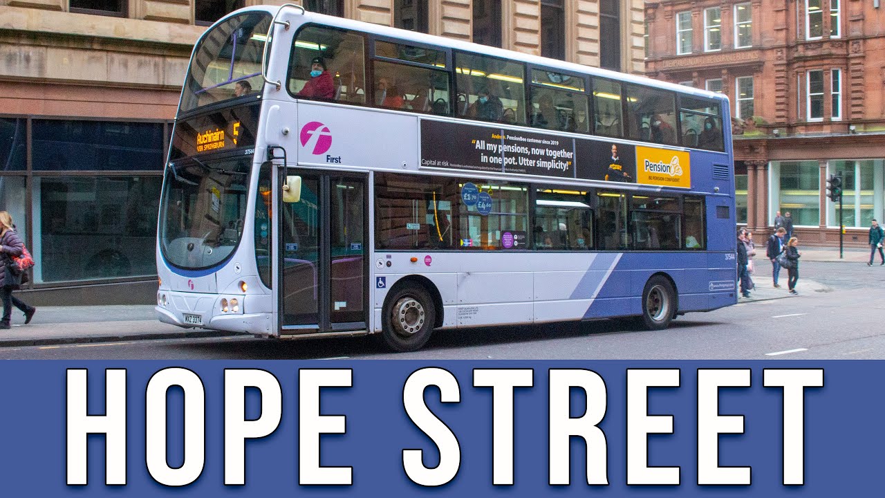 Ônibus na Hope Street (Glasgow/Reino Unido)