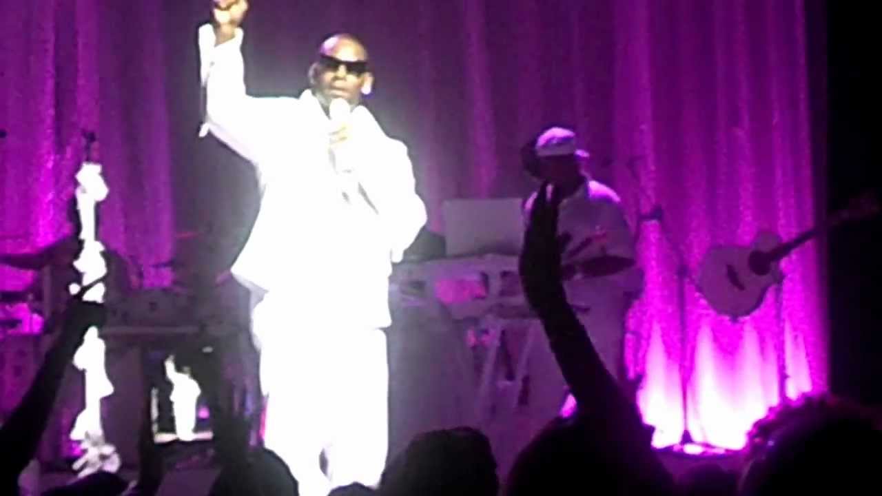 R. Kelly "Your Body's Callin" Live 10/21/12
