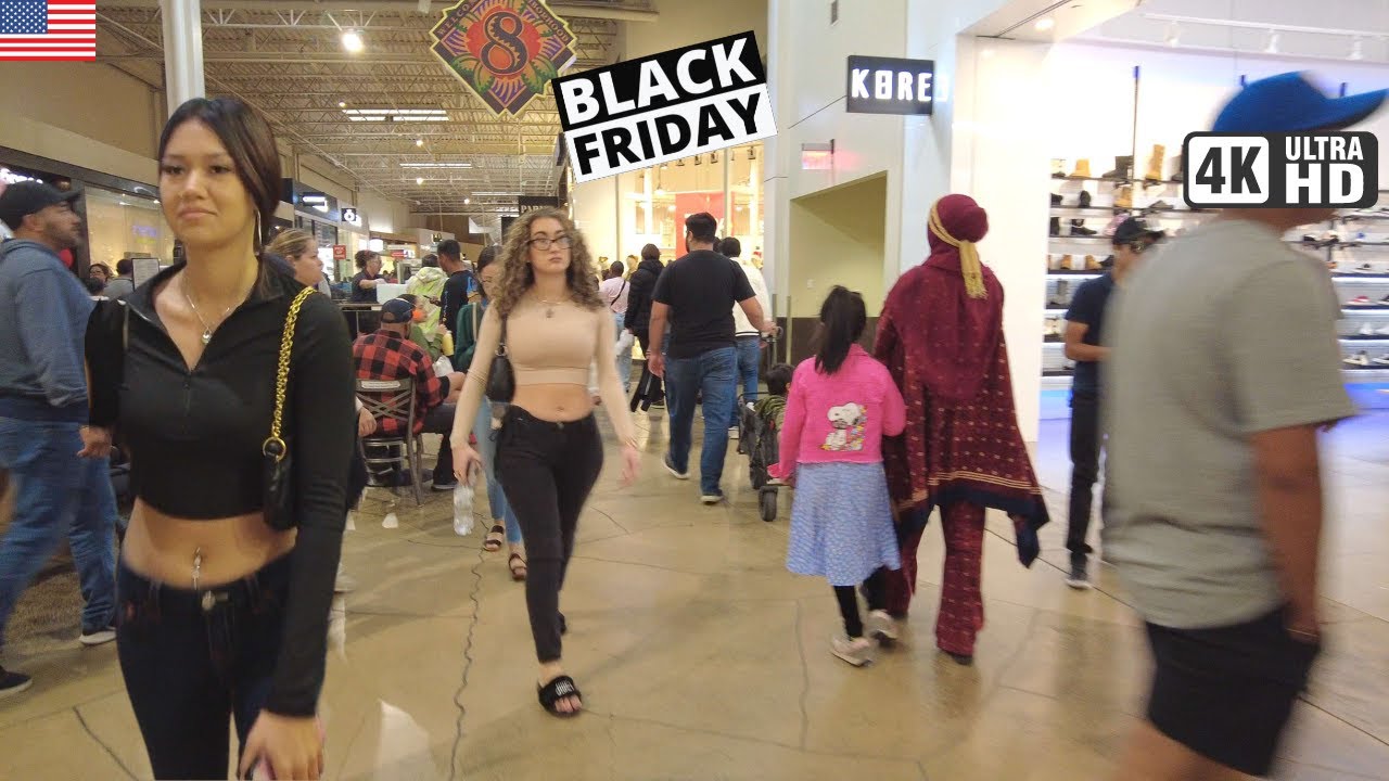 Black Friday at the Cosmolle store