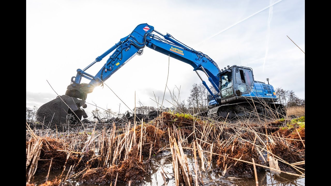 Kobelco SK210HLC-10 hybride graafmachine voor Van Oostrum Westbroek B.V.