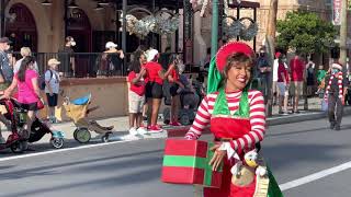 Disneyworld Hollywood studios Santa Claus motorcade parade