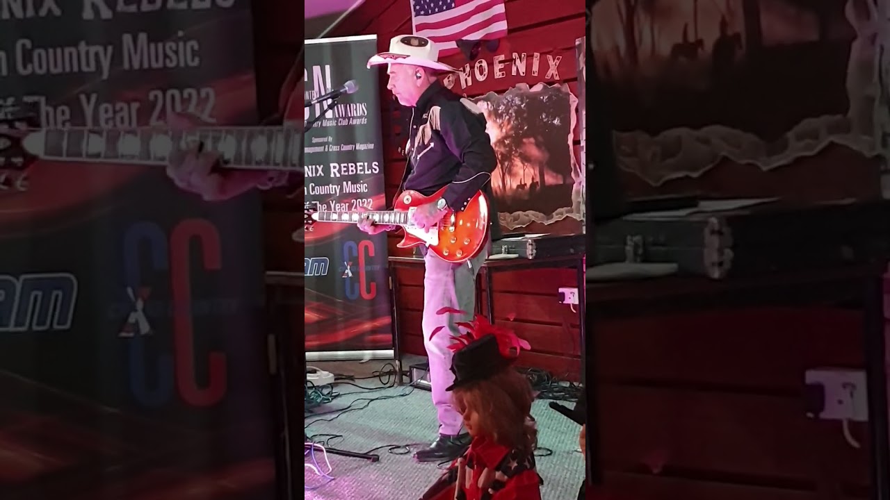 tonight Darren Knight provides the entertainment in the Pheonix rebels CnW club tonight(3)