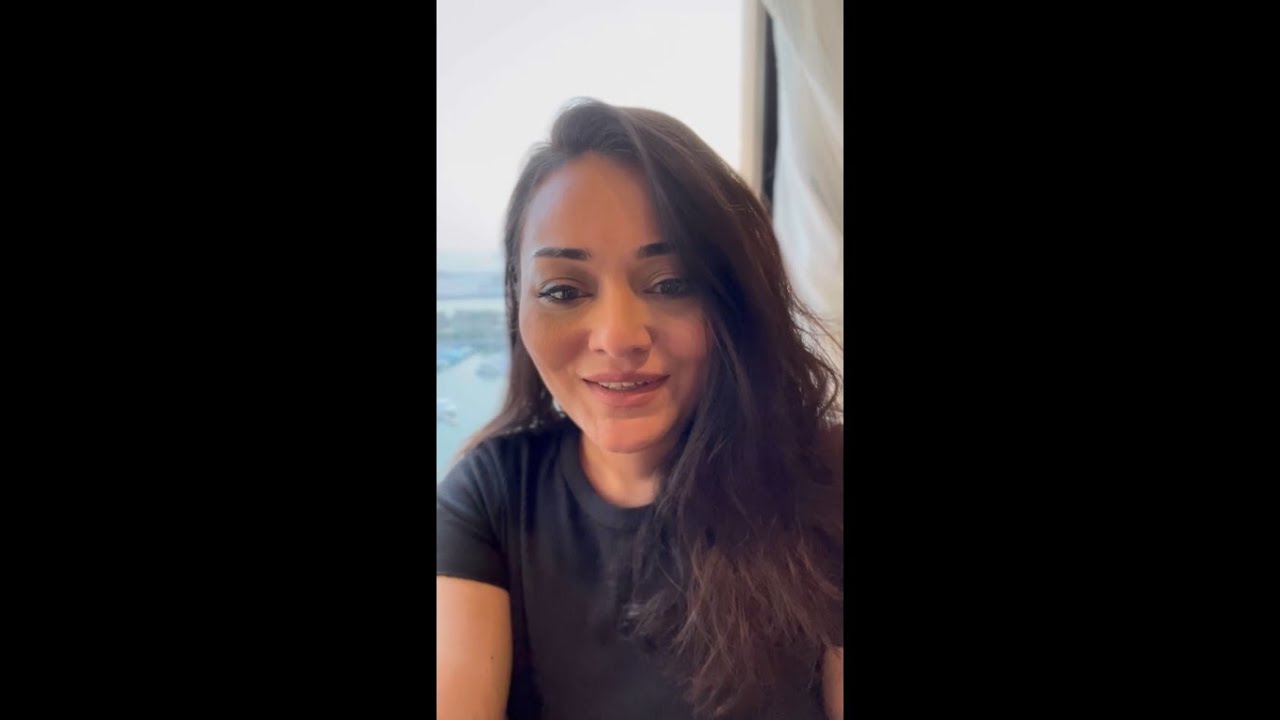 هو إنتي وداليا البحيري إخوات؟