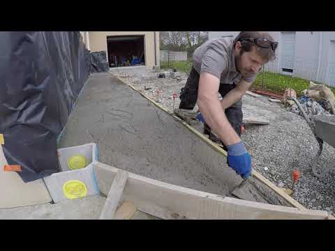 Terrasse et trottoir en béton d'une maison : coulage BÉTON trottoir 3 en période de GEL 9 LUMY 89