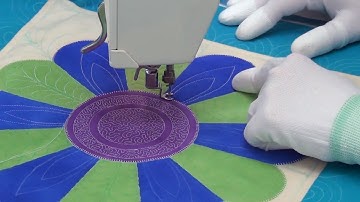 How to Machine Quilt a Daisy Dresden Plate Block - Beginner Tutorial with Leah Day