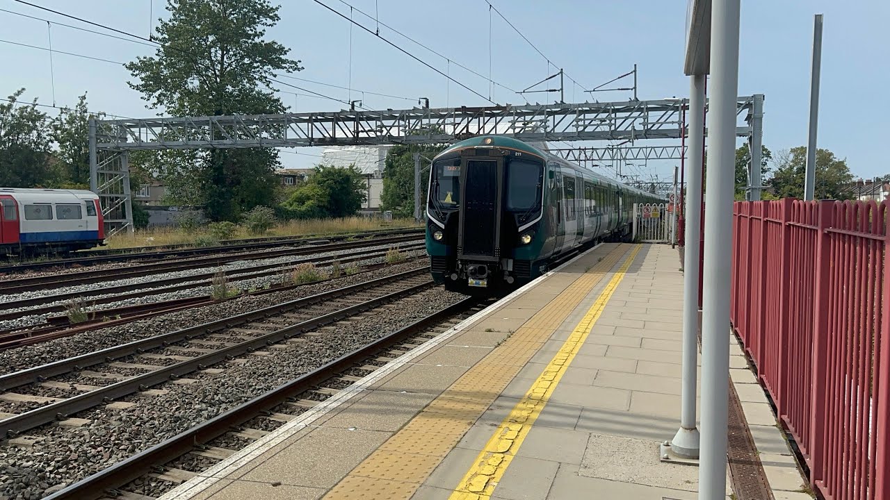Trains at Harrow & Wealdstone | 6th August 2025